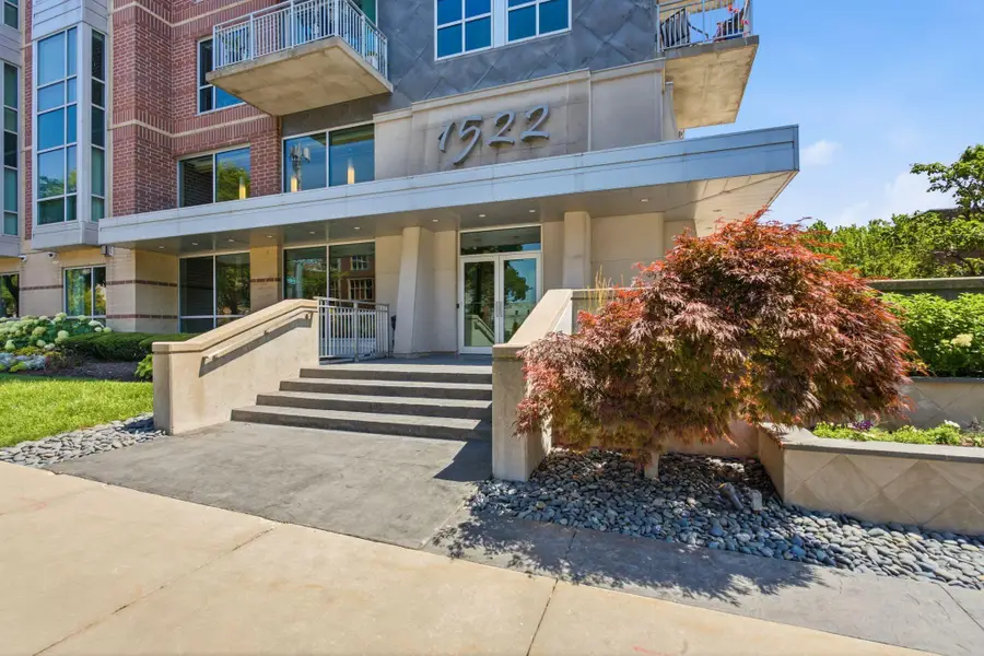 1522 N Prospect Ave, Milwaukee, WI 53202 - #2
