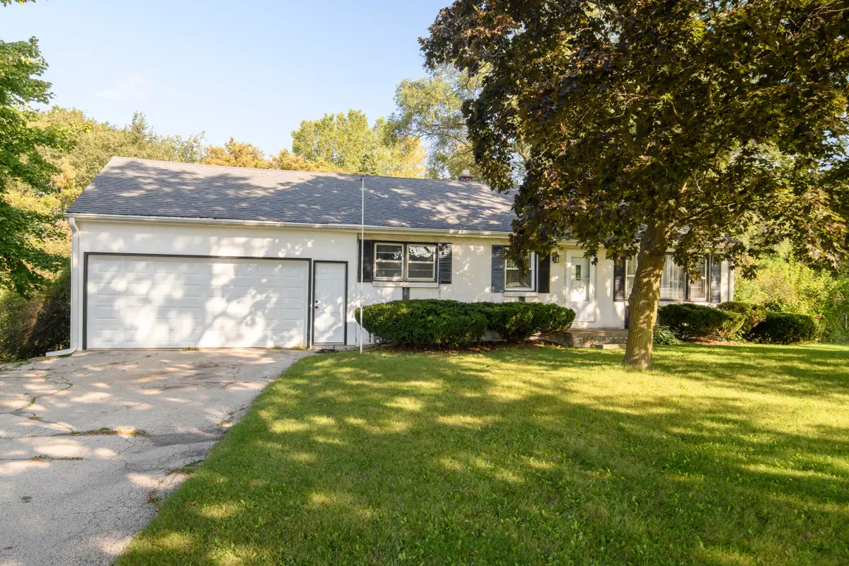 S71W23350 National Ave, Vernon, WI 53103 - #1