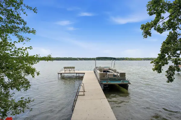 2564 N Huebner Rd, Summit, WI 53066