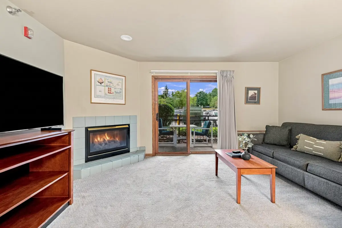 111 Center St, Lake Geneva, WI 53147 - #1