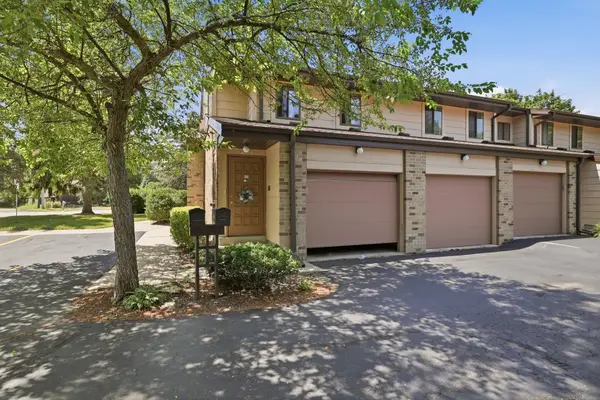 405 Cheviot Chase, Waukesha, WI 53186