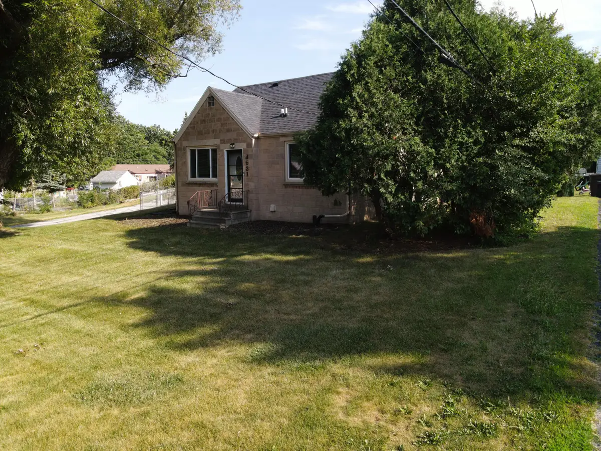 3531 W Rawson Ave, Franklin, WI 53132 - #1