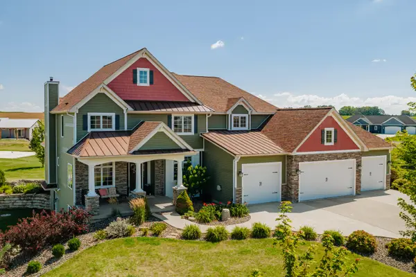 N6350 Tradewinds Cir, Beaver Dam, WI 53916