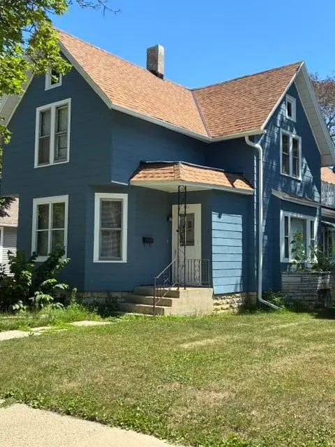 801 Oakland Ave, Waukesha, WI 53186 - #1