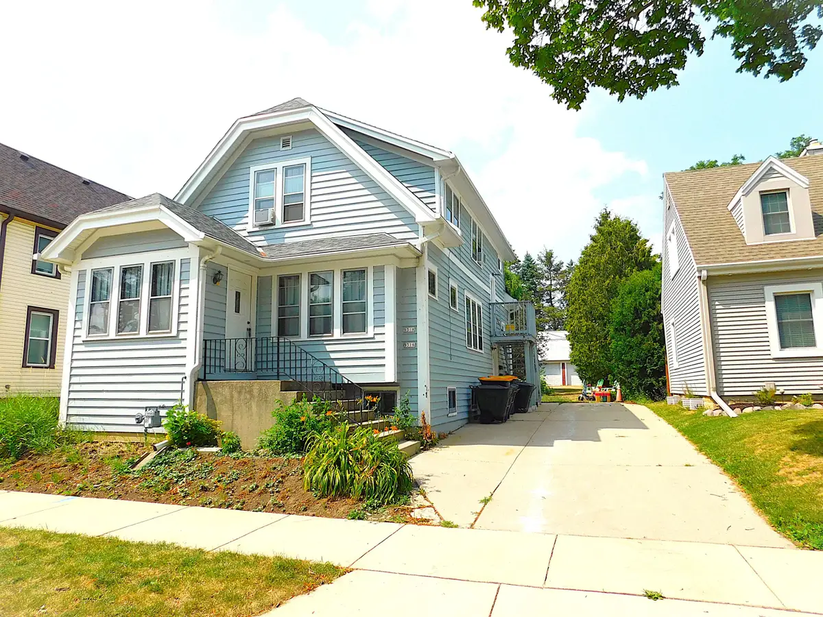9316 W Mitchell St, West Allis, WI 53214 - #1