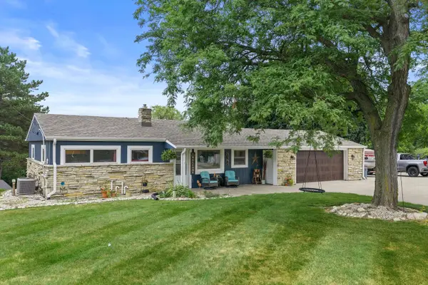 N68W29926 Hartling Rd, Merton, WI 53029