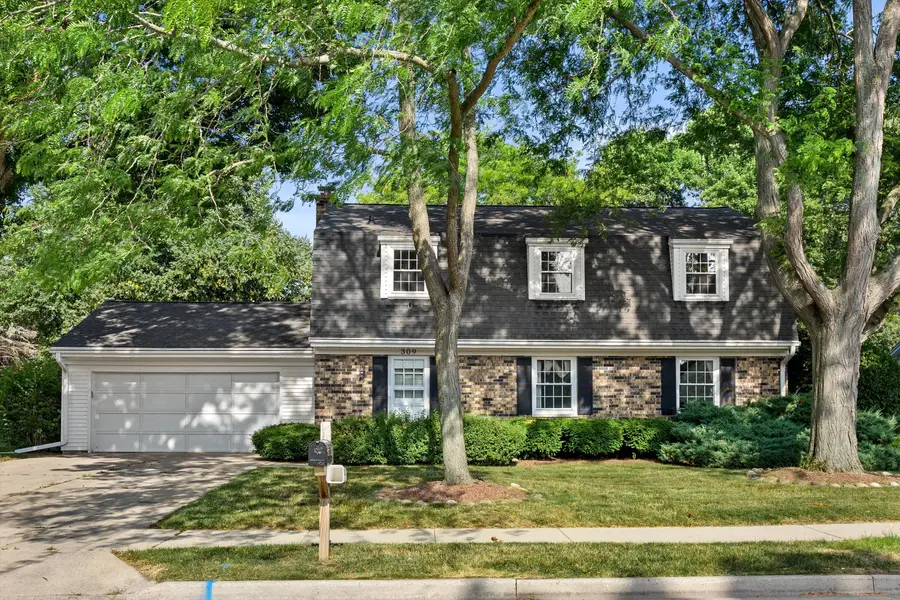 309 S University Dr, Waukesha, WI 53188 - #2