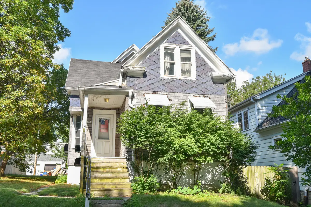 3063 S 8th St, Milwaukee, WI 53215 - #1