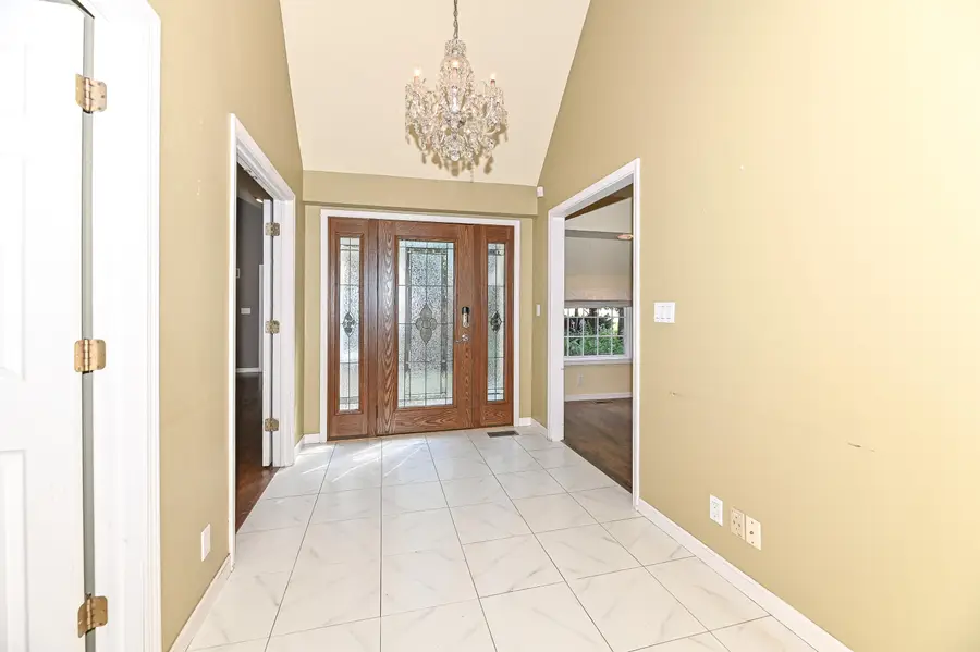 3554 Cranberry Ln, Caledonia, WI 53404 - #2