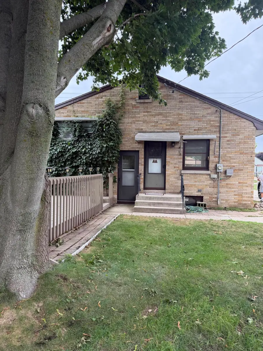 2712 S 10th St, Sheboygan, WI 53081 - #3