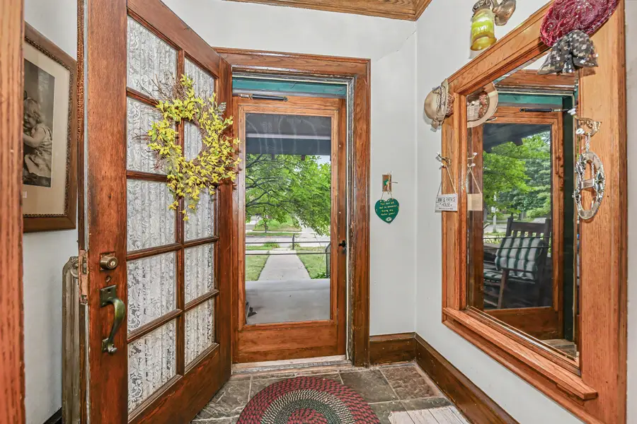 4915 W Woodlawn Ct, Milwaukee, WI 53208 - #3