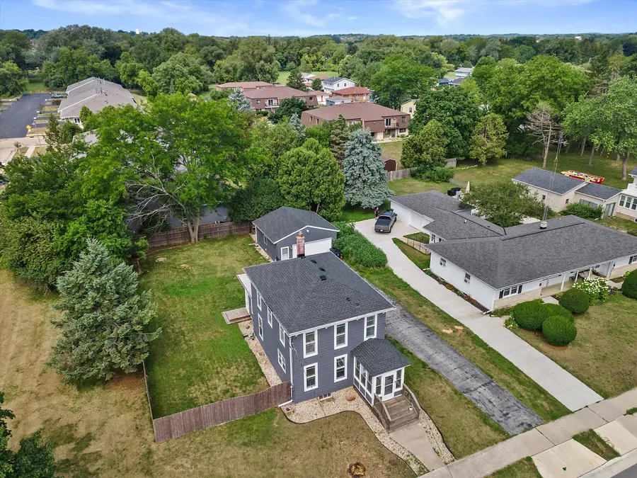 936 S Silver Lake St, Oconomowoc, WI 53066 - #3
