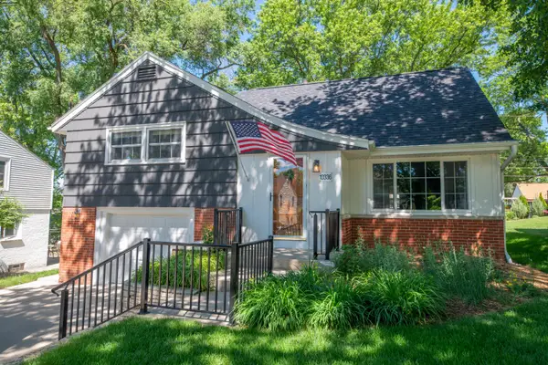10336 W Park Ridge Ave, Wauwatosa, WI 53222