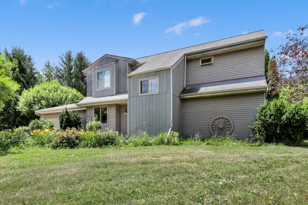 6497 Sky Ct, West Bend, WI 53095
