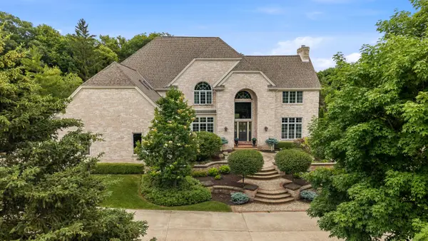 3230 Fordham Ct, Brookfield, WI 53005