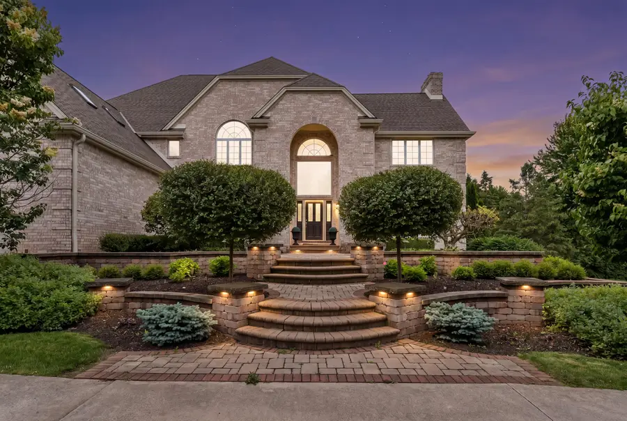 3230 Fordham Ct, Brookfield, WI 53005 - #3