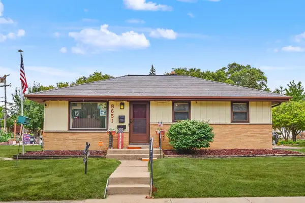 8651 W Crossfield Ave, Milwaukee, WI 53225