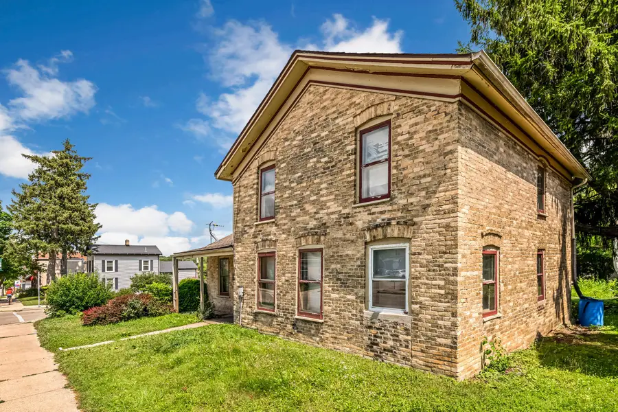 1641 Barton Ave, West Bend, WI 53090 - #3