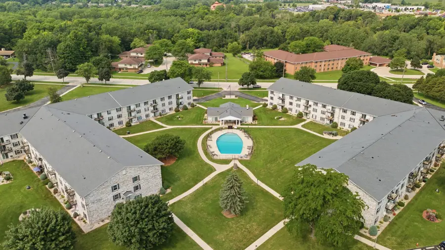 151 N University Dr, West Bend, WI 53095 - #2