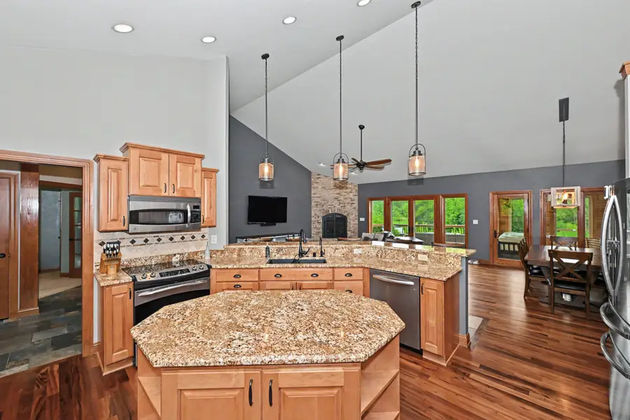 2635 Sunset Rd, Port Washington, WI 53074 - #3