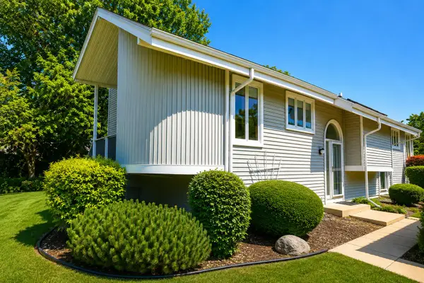 5915 Taylor Ave, Mount Pleasant, WI 53403