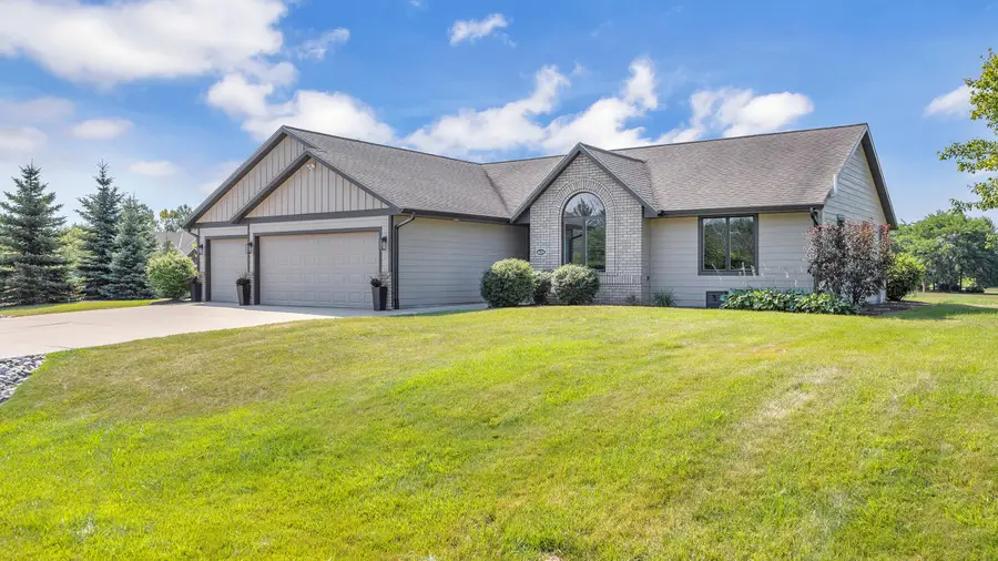 N6194 Kapur Dr, Sheboygan Falls, WI 53085 - #2