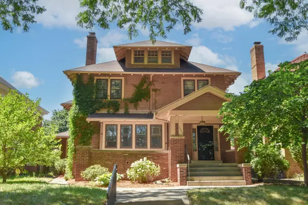 2565 N Grant Blvd, Milwaukee, WI 53210