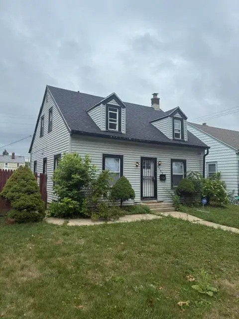 4753 N 19 Pt, Milwaukee, WI 53209