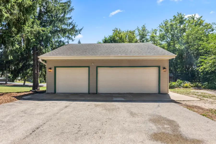 N52W35379 W Lake Dr, Okauchee Lake, WI 53066 - #2