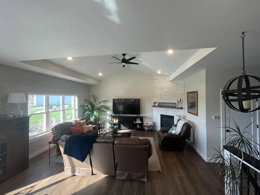 2971 S Weiler Rd, Kaukauna, WI 54130 - #3