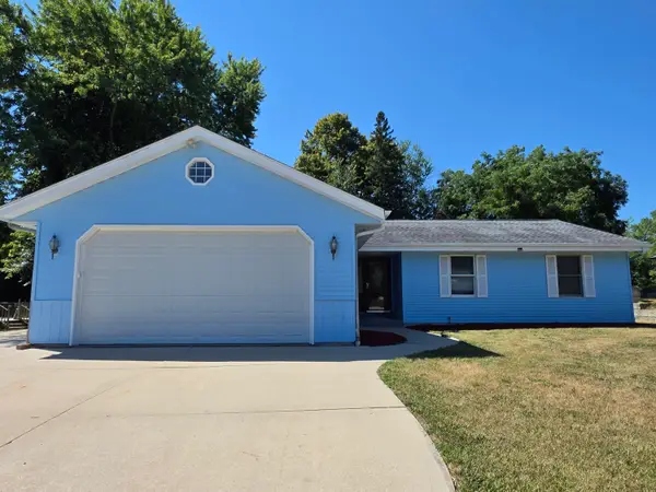 10719 W Calumet Rd, Milwaukee, WI 53224