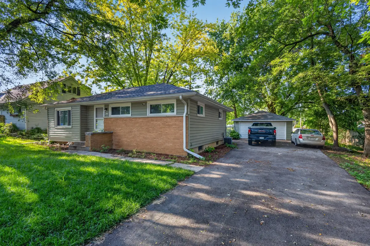 5222 W Hemlock Rd, Milwaukee, WI 53223 - #1