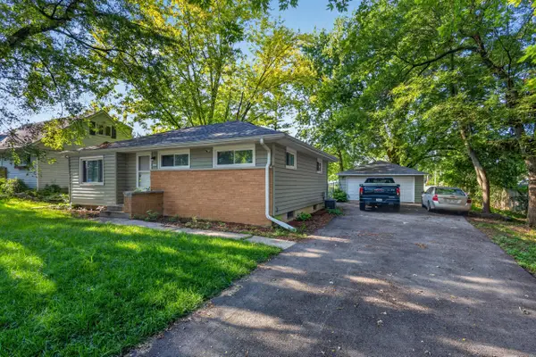 5222 W Hemlock Rd, Milwaukee, WI 53223