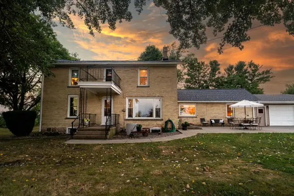 W1554 North Side Dr, Ixonia, WI 53066