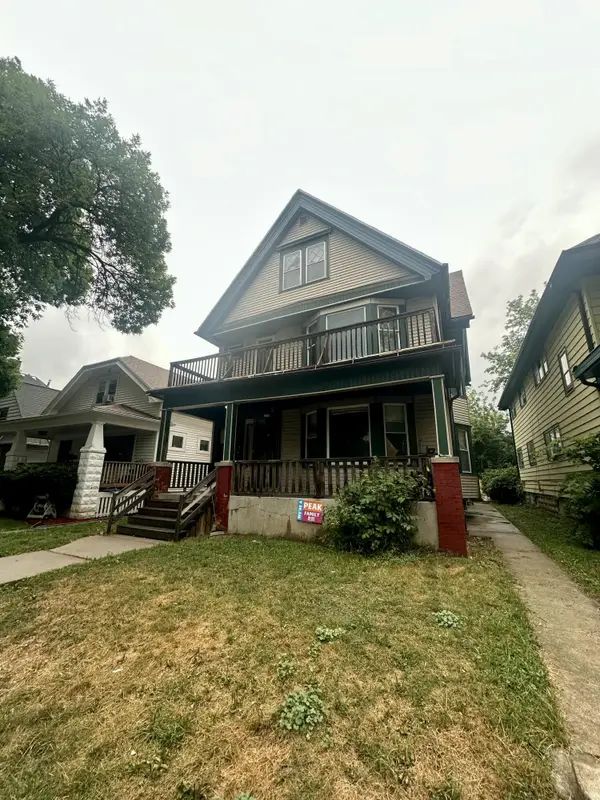 3754 W Roberts St, Milwaukee, WI 53208