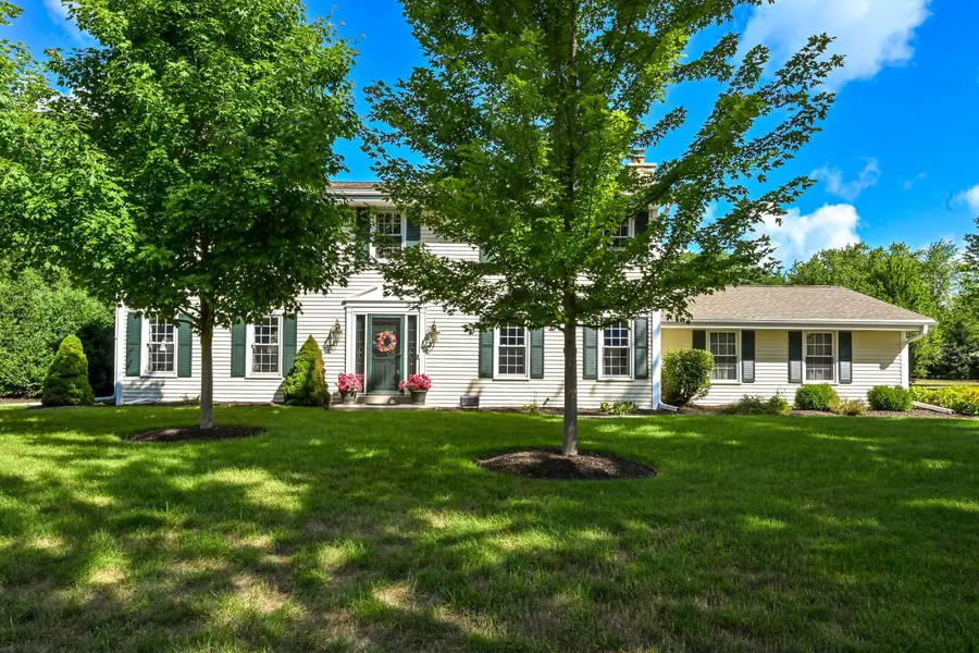 21330 Cambridge Cir, Brookfield, WI 53045 - #2