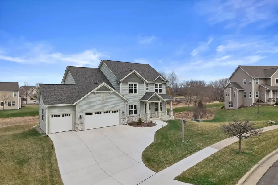 1316 Orchard View Ln, Mukwonago, WI 53149 - #3