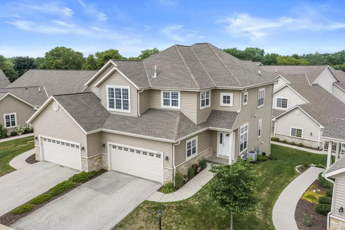 21842 S Weather Edge Cir, Lannon, WI 53046 - #1