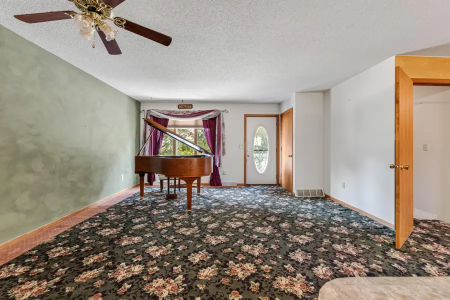 708 Sprague St N, Caledonia, MN 55921 - #3
