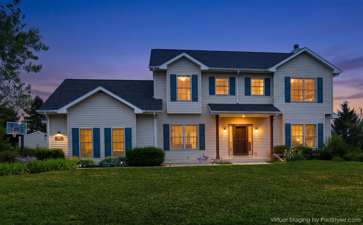 4851 W Alesci Dr, Franklin, WI 53132 - #1