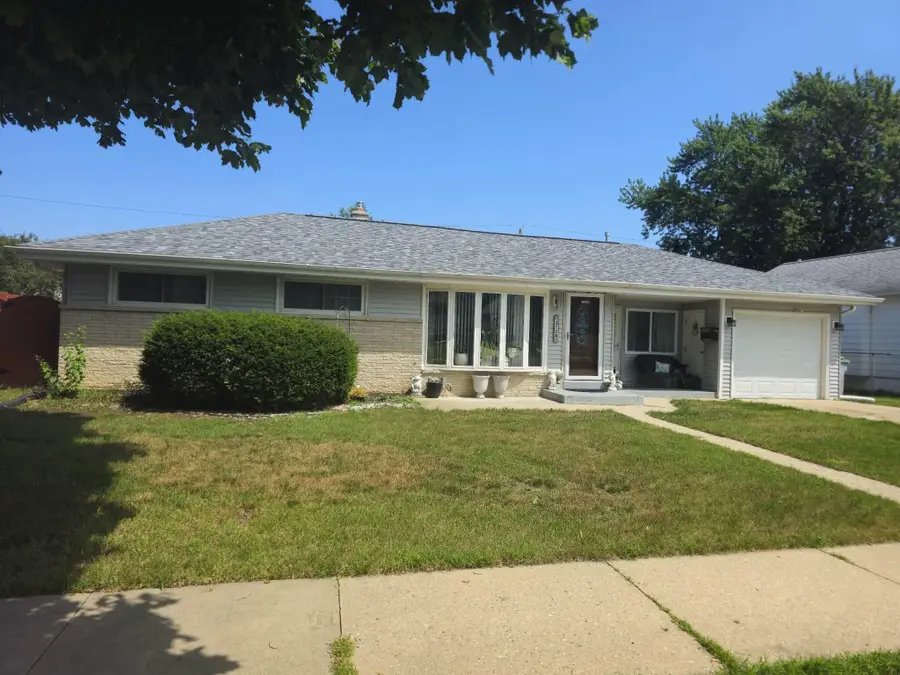 2728 S 71st St, Milwaukee, WI 53219 - #2