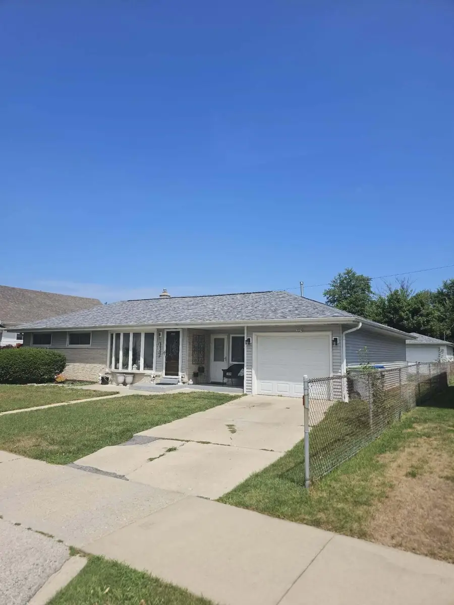 2728 S 71st St, Milwaukee, WI 53219 - #3