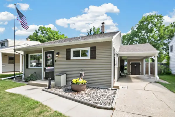 8036 W Scranton Pl, Milwaukee, WI 53218