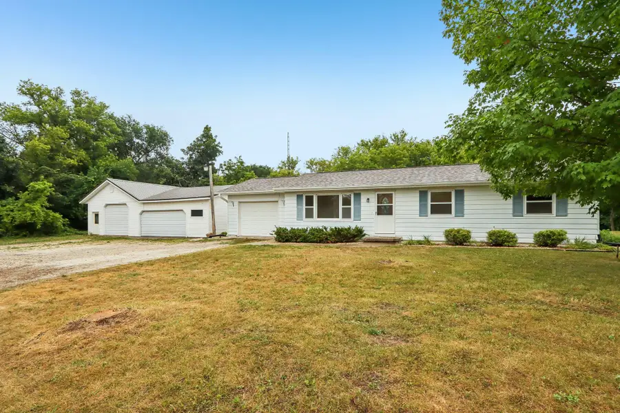 N5360 Bakertown Dr, Concord, WI 53178 - #3