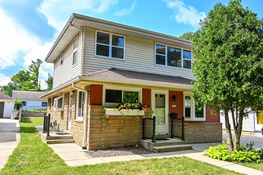 7817 W Mt. Vernon Ave, Milwaukee, WI 53213 - #2