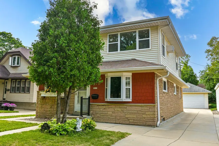 7817 W Mt. Vernon Ave, Milwaukee, WI 53213 - #3