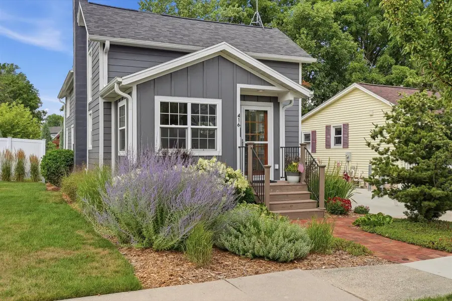 416 E Jefferson St, Oconomowoc, WI 53066 - #2