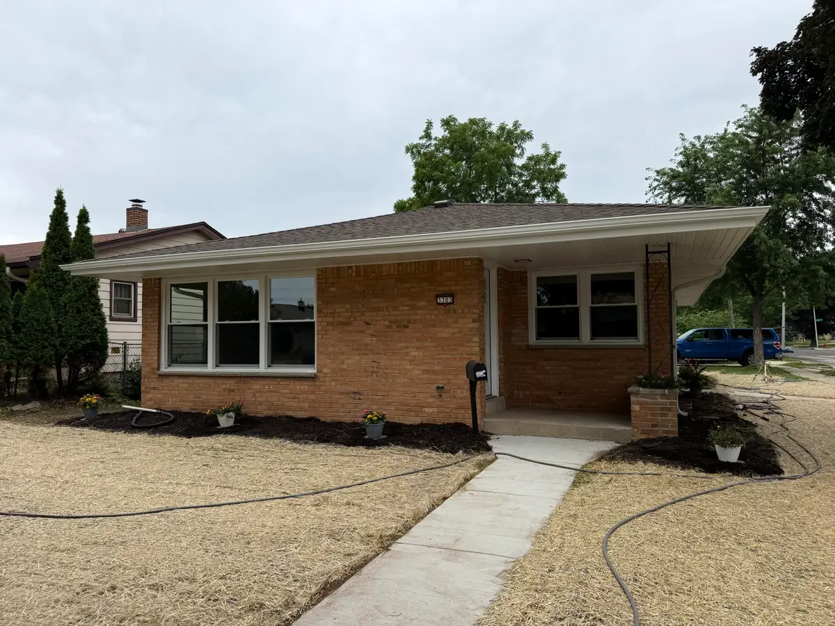 3303 S 85th St, Milwaukee, WI 53227 - #1