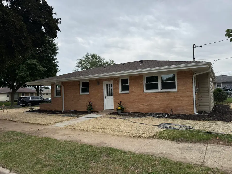 3303 S 85th St, Milwaukee, WI 53227 - #2