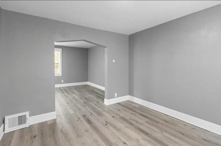 2465 W Congress St, Milwaukee, WI 53209 - #2